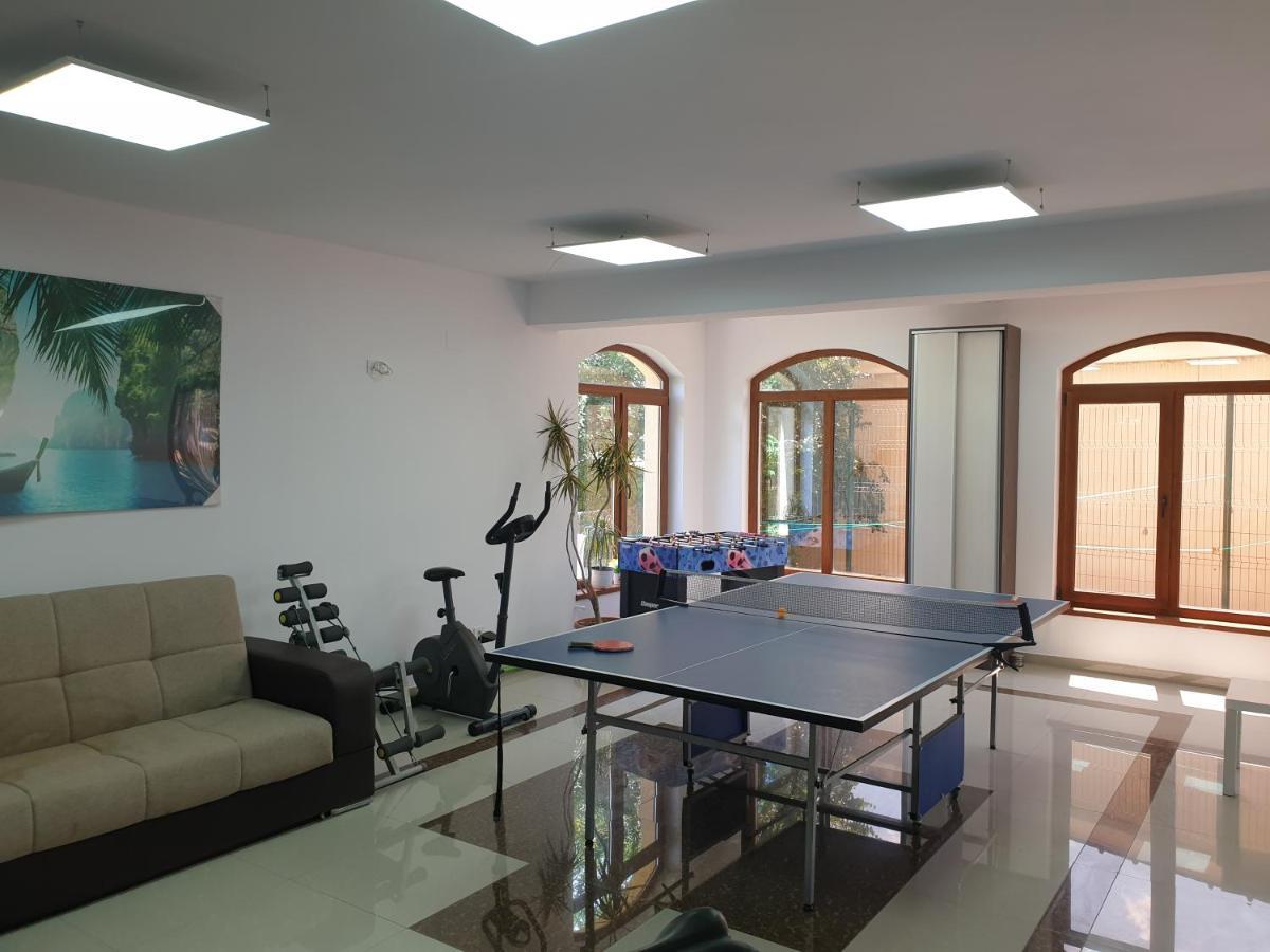 דירות Casa Adrian Două Mai מראה חיצוני תמונה